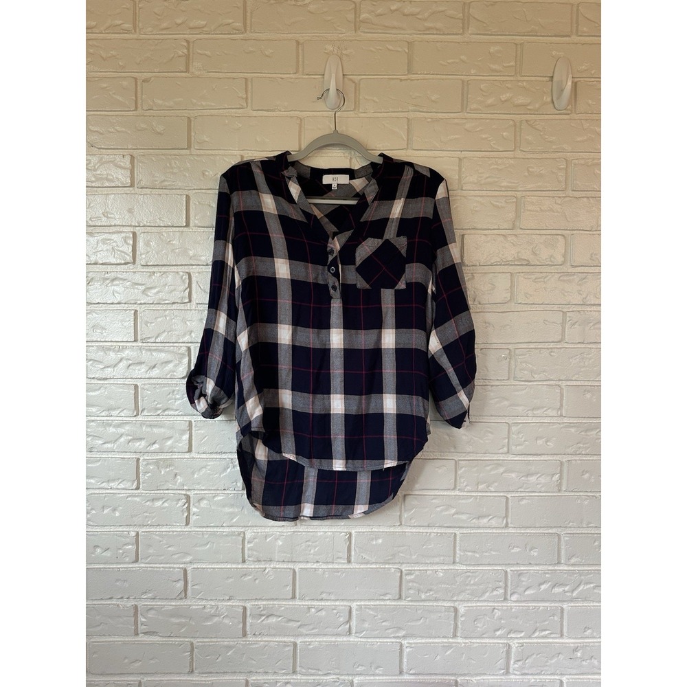 Nordstrom Rack Women's Bella Swan‎ Inspired Sz S Navy, Pink & White Plaid Top